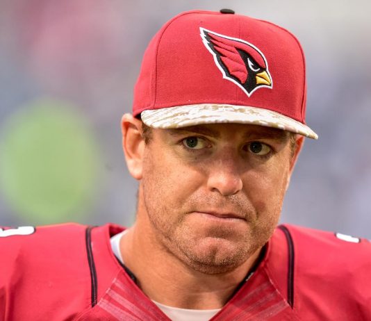 Big change in offensive line behind Cardinals’ Palmer