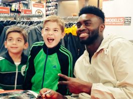 Police clear mall after crowd gathers for rapper, NBA player