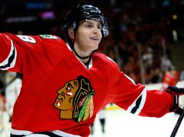 Blackhawks win 3-2 to hand Canadiens rare regulation loss