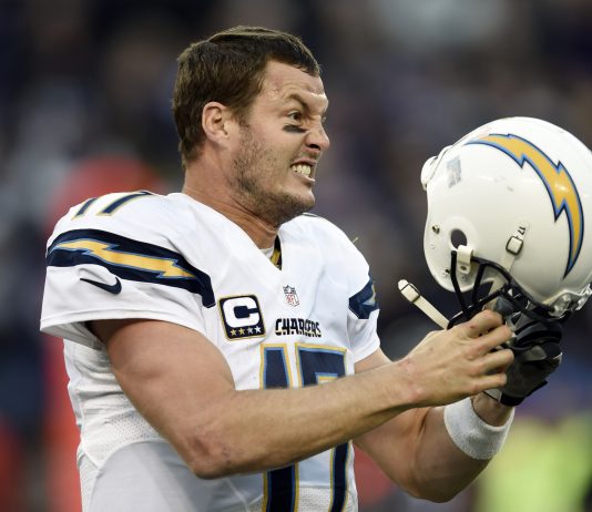 The Latest: Rivers connects for TD with Gates for 82nd time