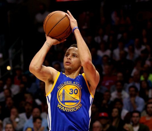 Sweet shot: Stephen Curry hits NBA-record 13 3-pointers