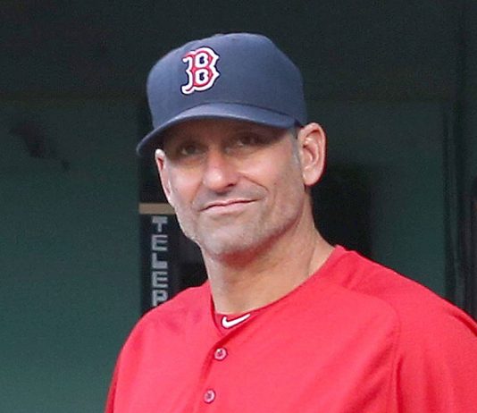 D’backs won’t bring Williams, Grace back on coaching staff