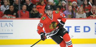 Blackhawks win seventh in a row