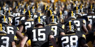 Hawkeyes return to middling ways after historic 2015