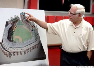 Oakland unveils stadium plan to keep Raiders in Bay Area