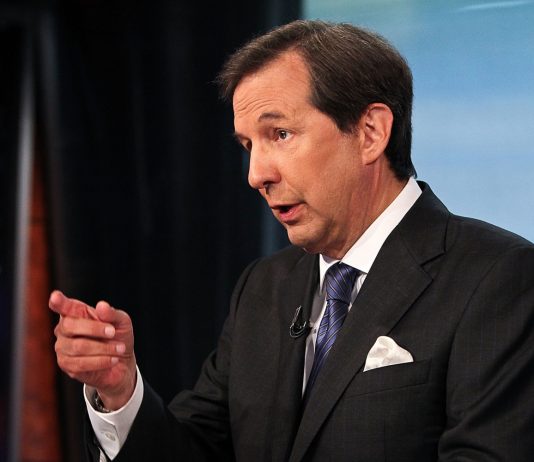 Grizzlies sign GM Chris Wallace, top executives to new deals