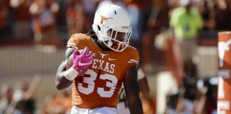 D’Onta Foreman of Texas wins Doak Walker Award as top RB
