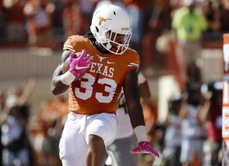 D’Onta Foreman of Texas wins Doak Walker Award as top RB