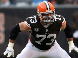 Browns crawl into bye 0-12, but Thomas sees positive steps