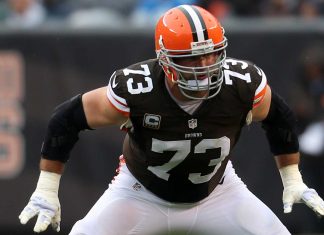 Browns crawl into bye 0-12, but Thomas sees positive steps