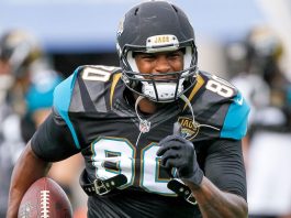 Jaguars place TE Thomas, DE Odrick on injured reserve