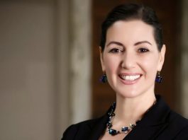 Oakland unveils stadium plan to keep Raiders in Bay Area