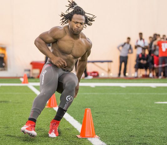 Broncos promote linebacker, place Brown on IR