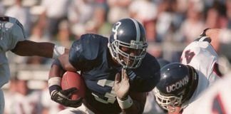 1999 Payton Award winner Peterson in College HOF class