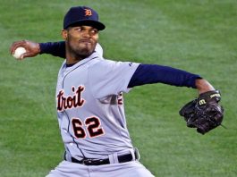 Royals invite veteran pitchers to spring training next month