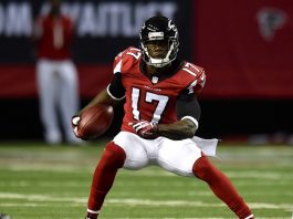 Hester jumps at chance to join playoff team in Seattle