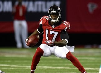 Hester jumps at chance to join playoff team in Seattle