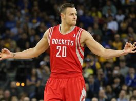 AP Source: Pelicans, 7-footer Motiejunas agree on contract