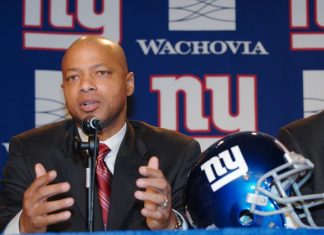 Reese: Giants investigating hole in wall outside locker room