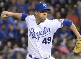 Reds sign RH reliever Louis Coleman to minor league deal