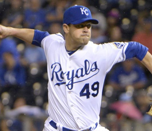 Reds sign RH reliever Louis Coleman to minor league deal