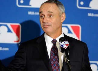 Trump, ‘great baseball fan,’ meets Commissioner Rob Manfred