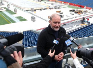 Flyers, Penguins hoping for a dash of winter at Heinz Field