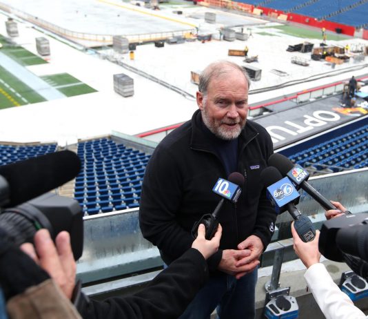 Flyers, Penguins hoping for a dash of winter at Heinz Field