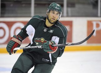 Zucker has 2 goals, assist as Wild beat Predators 5-2