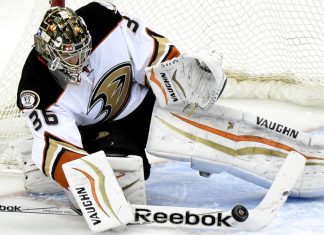 Ducks goalie Gibson misses game with lower-body injury