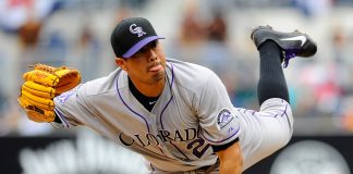 D-Backs sign pitcher De La Rosa to minor league contract