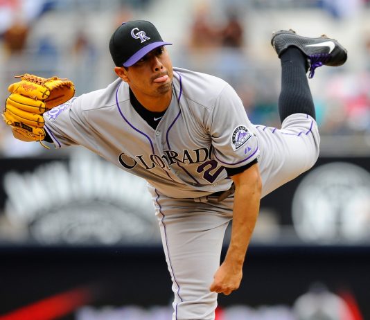 D-Backs sign pitcher De La Rosa to minor league contract