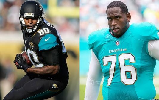 AP source: Tight end Thomas passes physical with Dolphins