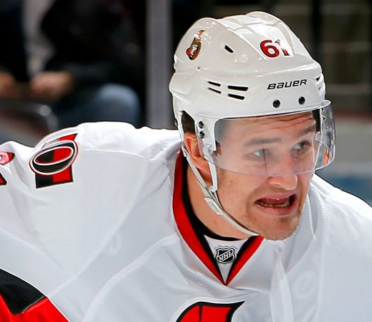 Sens rally after blowing lead, beat Leafs to gain on Habs