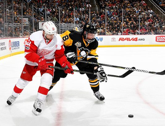 Tatar, Vanek lead Red Wings past Penguins