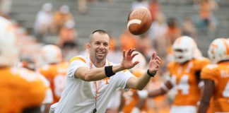 Chicago Bears hire Azzanni as receivers coach