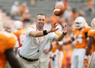 Chicago Bears hire Azzanni as receivers coach