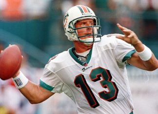 Dolphins sign Dan Marino to 1-day contract