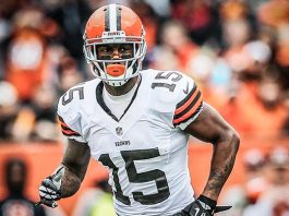 Ex-NFL player gets probation after Arizona arrest last year