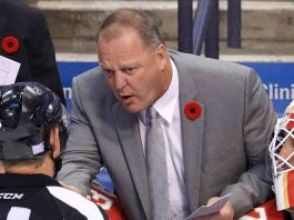 Vegas Golden Knights tab Gallant as their first coach