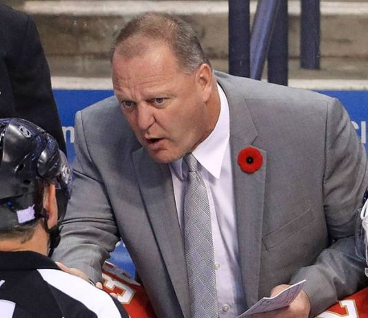 Vegas Golden Knights tab Gallant as their first coach