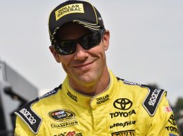 Kenseth wins pole for Sunday at Richmond