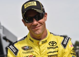 Kenseth wins pole for Sunday at Richmond