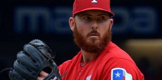 Dyson back in Rangers bullpen, no longer closing after DL