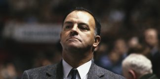 Ex-NHL coach Bowman was 12 when he saw Jackie Robinson play