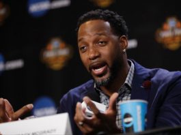 McGrady takes place in Naismith HOF
