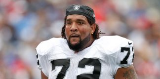Raiders give left tackle Donald Penn $21 million extension