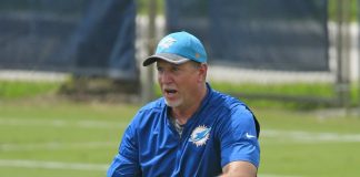 Dolphins assistant resigns following video, is seeking help