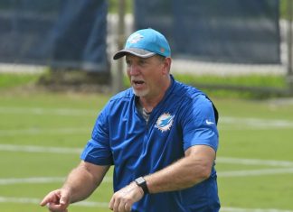 Dolphins assistant resigns following video, is seeking help