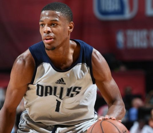 Mavs rookie G Smith sprains left ankle